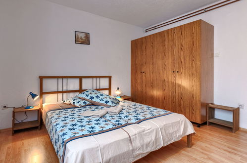 Foto 33 - Casa con 4 camere da letto a Žminj con piscina privata e giardino