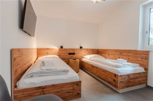 Foto 14 - Appartamento con 4 camere da letto a Bruck an der Großglocknerstraße con vista sulle montagne