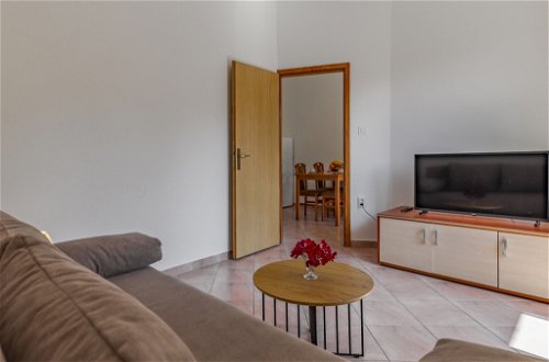 Photo 10 - 1 bedroom Apartment in Medulin with swimming pool and garden
