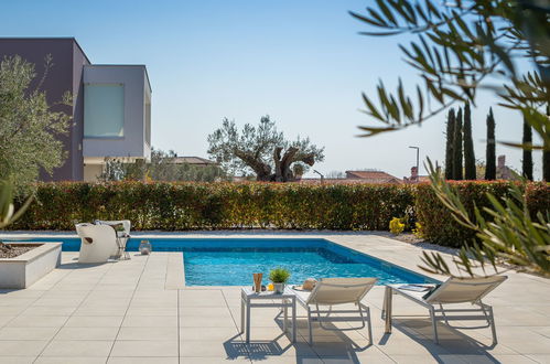 Photo 40 - Maison de 5 chambres à Vodnjan avec piscine privée et vues à la mer