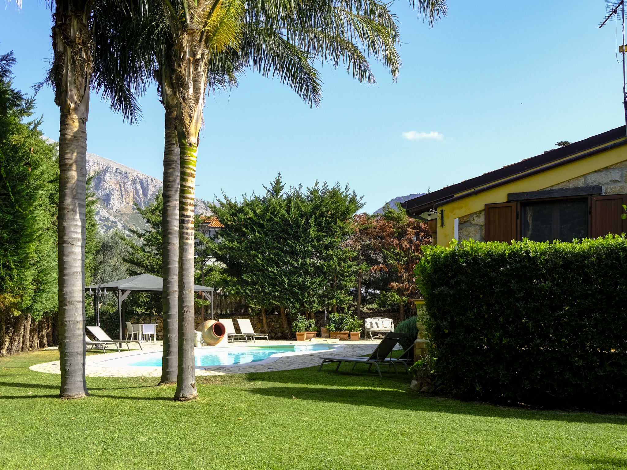 Foto 1 - Casa con 3 camere da letto a Cinisi con piscina privata e vista mare