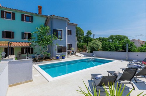 Foto 1 - Casa de 4 habitaciones en Marčana con piscina privada y vistas al mar