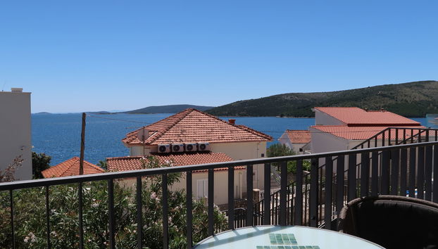 Casa de 2 quartos em Seget com piscina e jardim - Foto 2