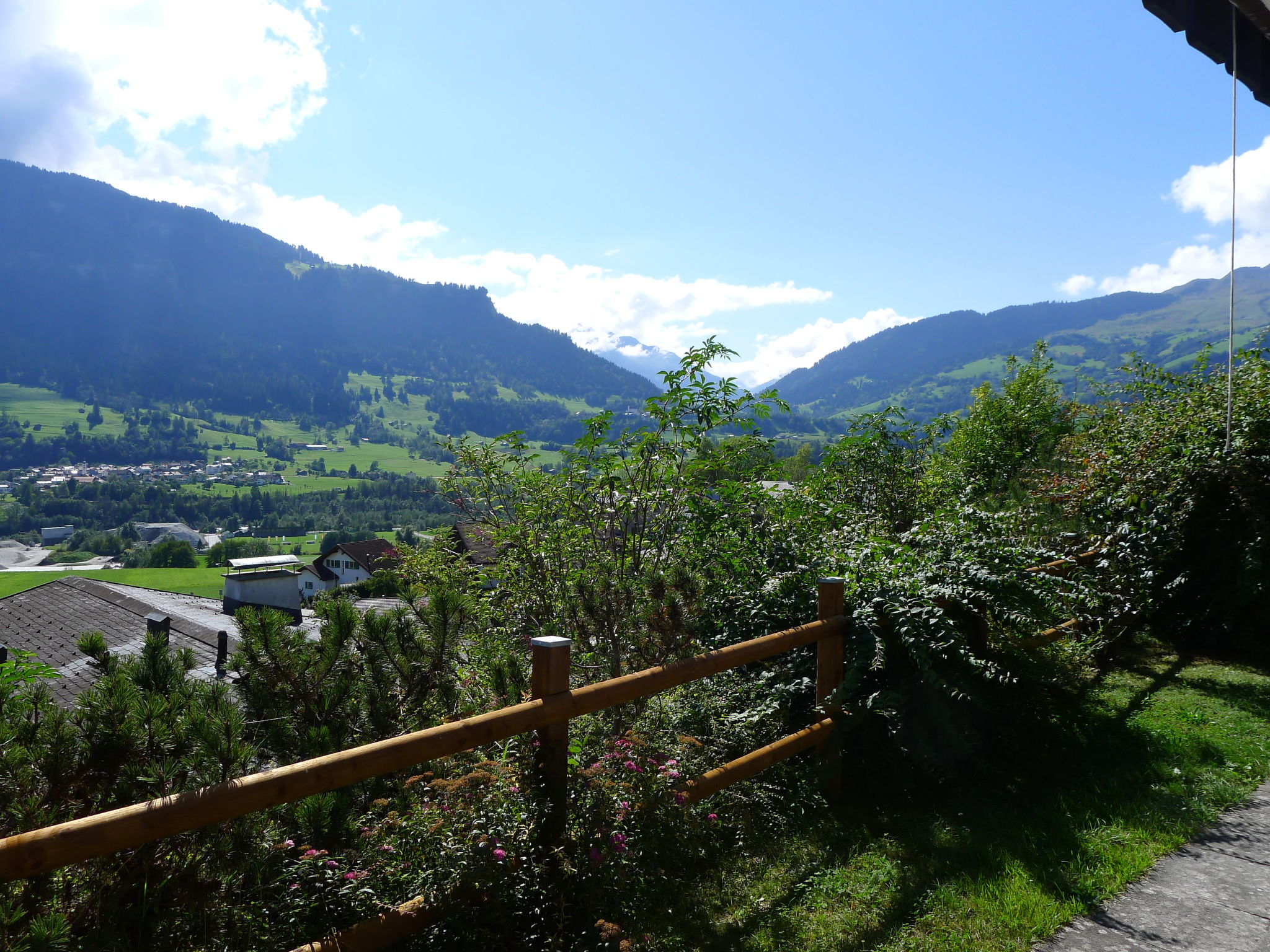 Foto 5 - Apartamento de 1 quarto em Schluein com jardim e vista para a montanha