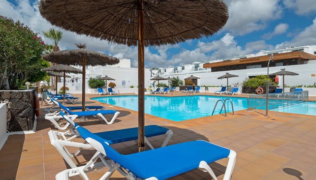 Apartamentos LIVVO Oasis - Photo 4