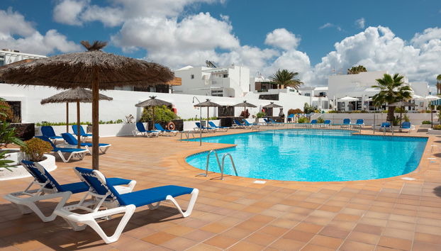 Apartamentos LIVVO Oasis - Photo 5