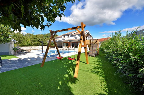 Photo 59 - 5 bedroom House in Proložac with private pool and garden