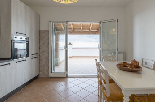 Foto 15 - Casa de 3 quartos em Sanremo com terraço e vistas do mar