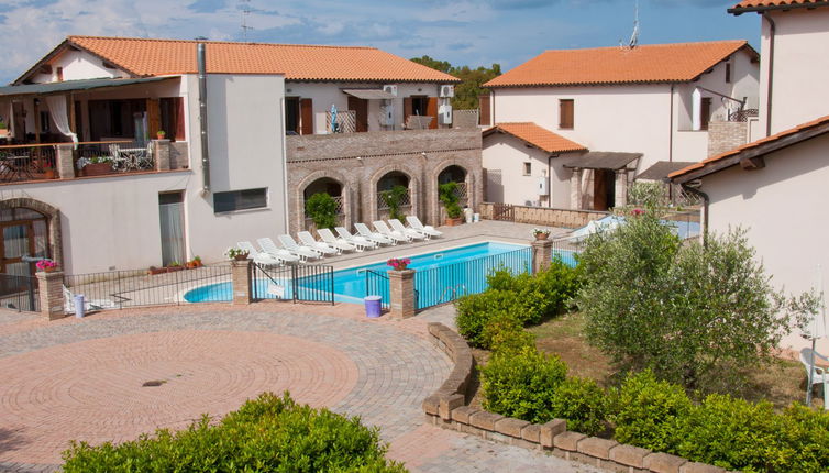 Photo 1 - Appartement de 1 chambre à Follonica avec piscine et vues à la mer