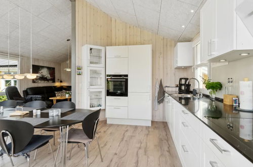 Photo 4 - Maison de 4 chambres à Sæby avec piscine privée et terrasse