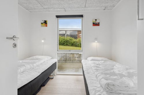Photo 15 - Maison de 4 chambres à Kelstrup Strand avec piscine privée et terrasse
