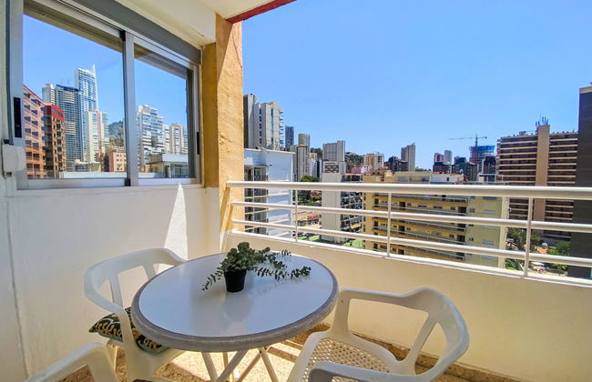 2 bedroom Apartment in Benidorm with swimming pool and terrace - Photo 11