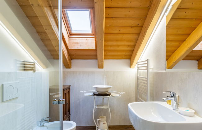 8 bedroom House in Dervio with private pool and garden - Photo 53