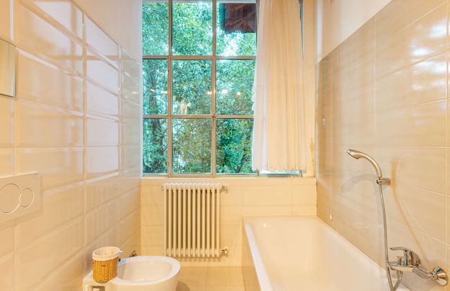 8 bedroom House in Dervio with private pool and garden - Photo 34