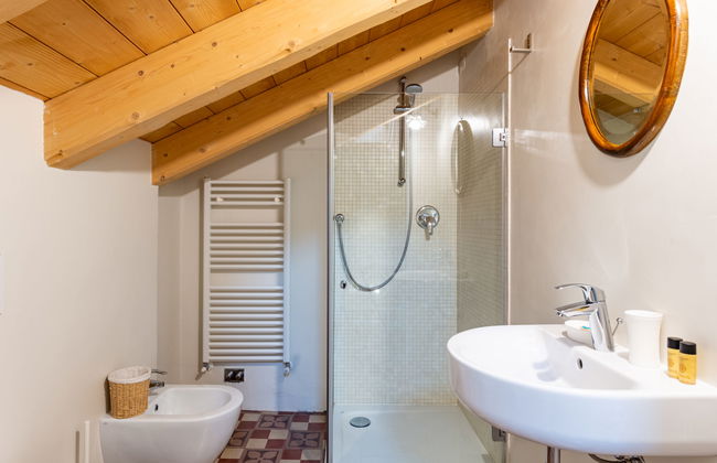 8 bedroom House in Dervio with private pool and garden - Photo 52