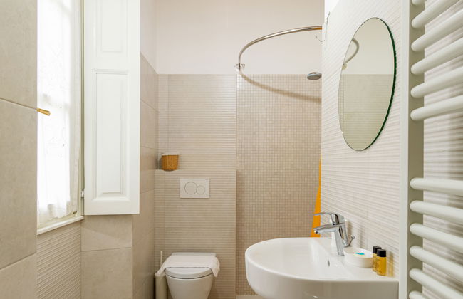 8 bedroom House in Dervio with private pool and garden - Photo 40