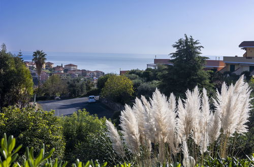 Foto 39 - Appartamento con 2 camere da letto a Costarainera con piscina e terrazza