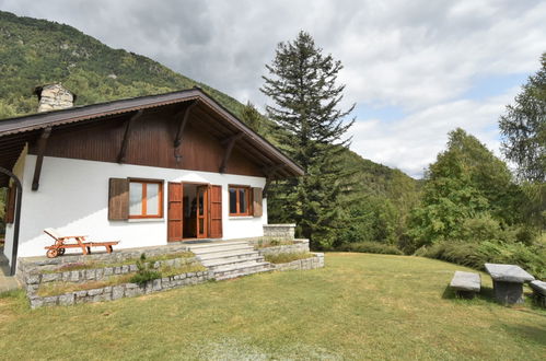 Photo 1 - Maison de 3 chambres à Mello avec jardin et vues sur la montagne