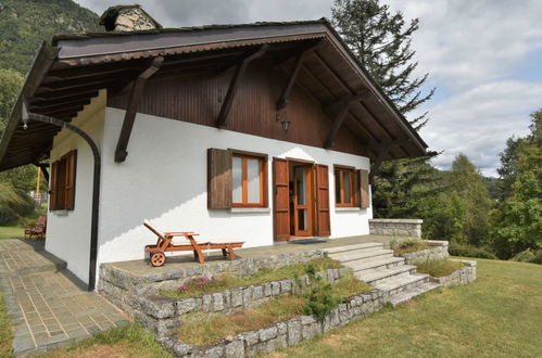 Photo 31 - 3 bedroom House in Mello with garden and mountain view