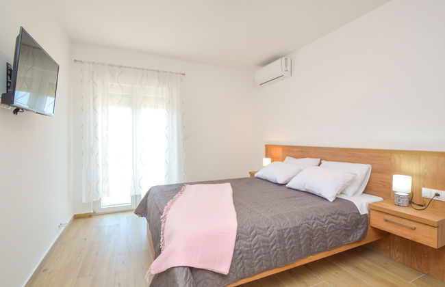 Casa de 8 quartos em Pakoštane com piscina privada e jardim - Foto 29