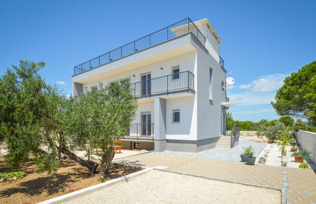 Casa de 8 quartos em Pakoštane com piscina privada e jardim - Foto 3