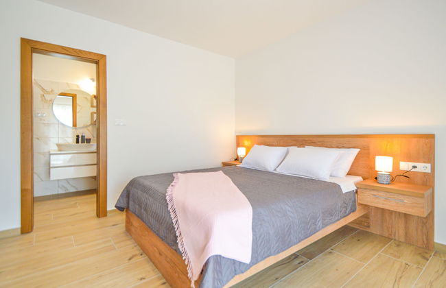 Casa de 8 quartos em Pakoštane com piscina privada e jardim - Foto 18