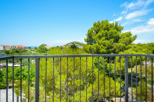 Foto 25 - Casa de 6 quartos em Pakoštane com piscina privada e terraço