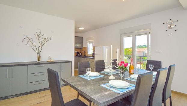 Apartamento de 4 quartos em Pakoštane com piscina e jardim - Foto 5