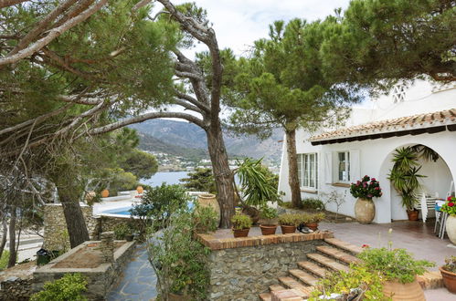 Photo 2 - Maison de 6 chambres à El Port de la Selva avec piscine privée et vues à la mer