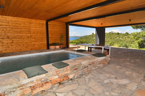 Foto 2 - Casa con 4 camere da letto a Sali con piscina privata e vista mare