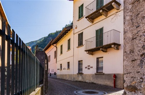 Photo 2 - Maison de 3 chambres à Dervio avec terrasse et vues sur la montagne