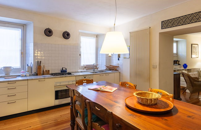 5 bedroom House in Dervio with garden and terrace - Photo 3