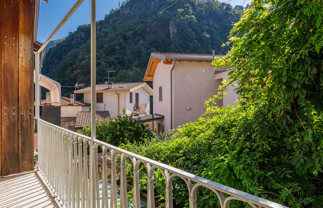 5 bedroom House in Dervio with garden and terrace - Photo 21