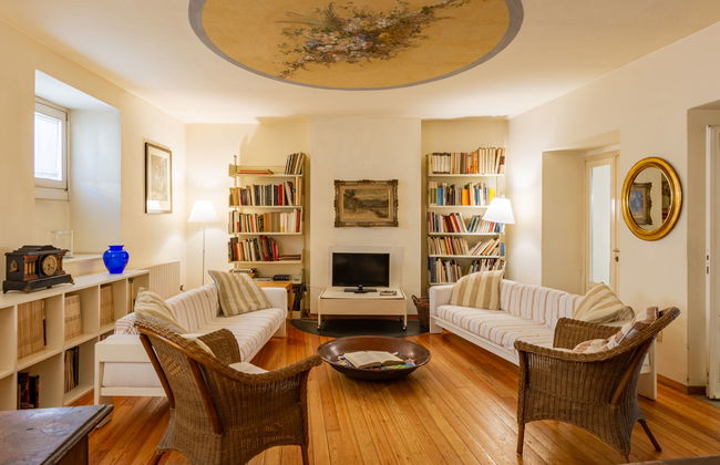 5 bedroom House in Dervio with garden and terrace - Photo 1