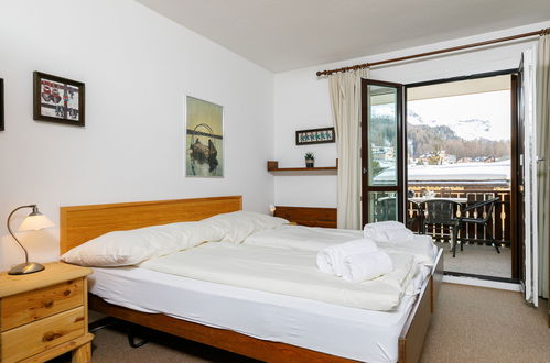 Foto 5 - Appartamento con 2 camere da letto a Silvaplana con vista sulle montagne