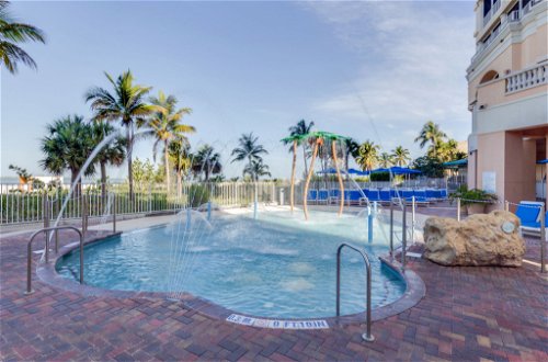Foto 4 - Apartamento en Fort Myers Beach con piscina y vistas al mar