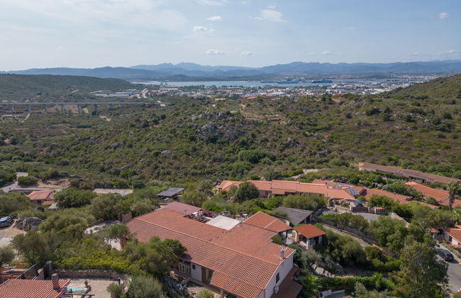Casa de 4 quartos em Olbia com jardim e terraço - Foto 32