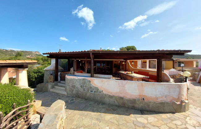 Casa de 4 quartos em Olbia com jardim e terraço - Foto 1