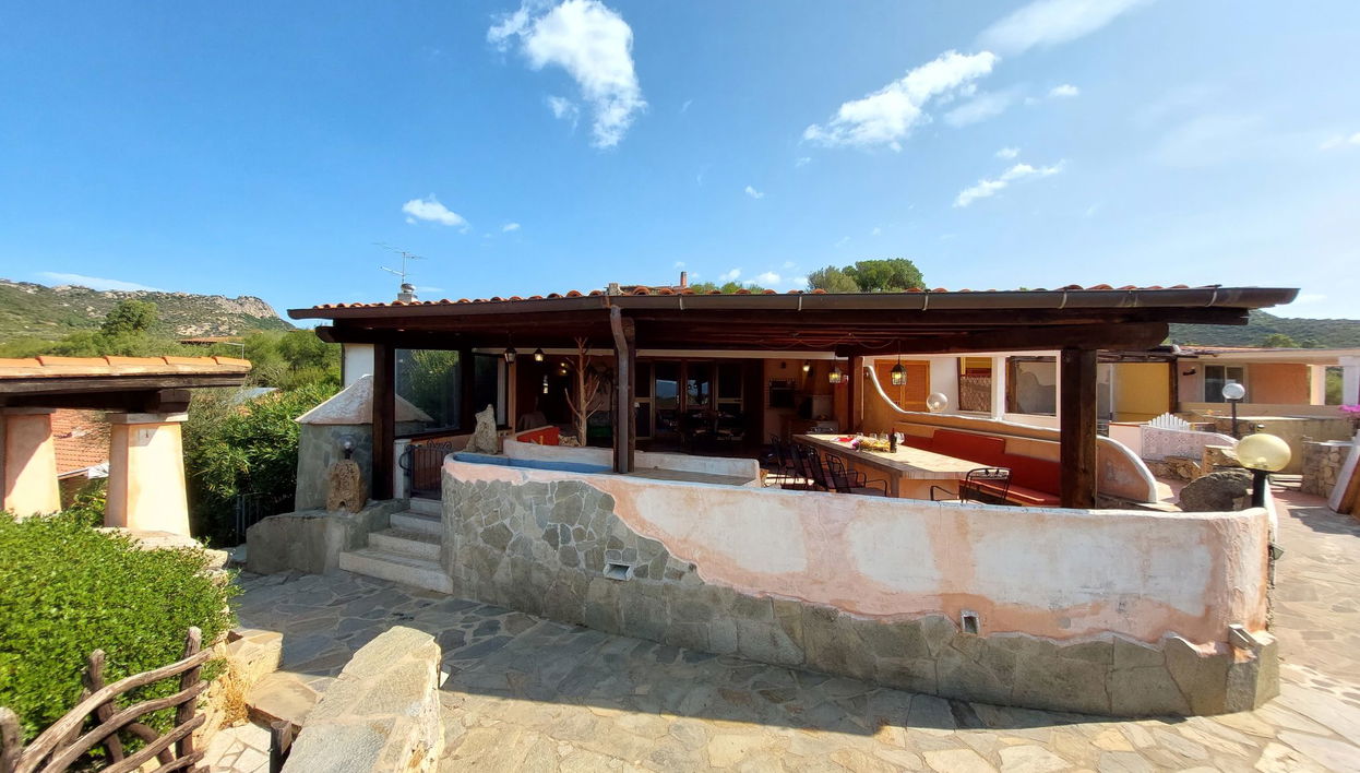 Casa de 4 quartos em Olbia com jardim e terraço - Foto 1