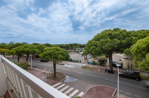 Foto 17 - Apartamento en Le Grau-du-Roi con terraza y vistas al mar