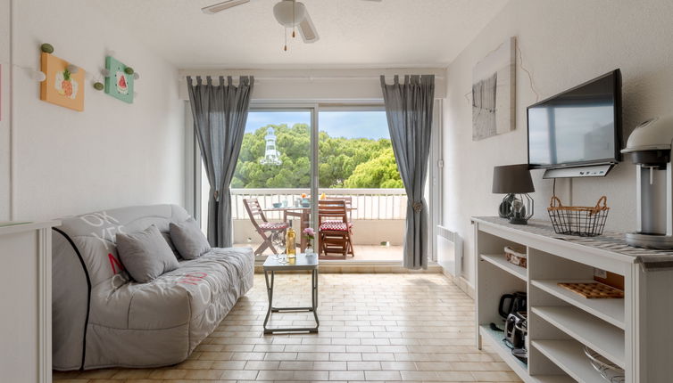 Photo 1 - Apartment in Le Grau-du-Roi with terrace and sea view