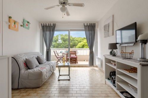 Foto 1 - Apartamento en Le Grau-du-Roi con terraza y vistas al mar