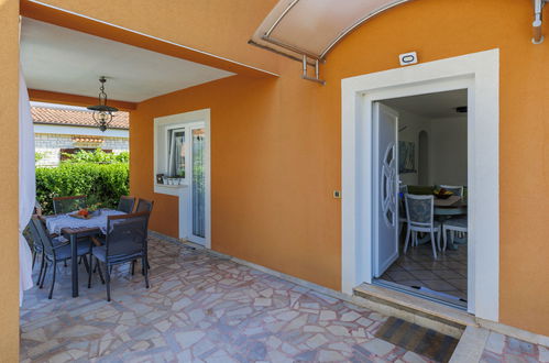 Photo 19 - 2 bedroom Apartment in Umag with private pool and terrace