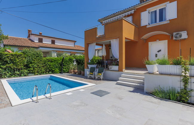 Apartamento de 3 quartos em Umag com piscina privada e terraço - Foto 18
