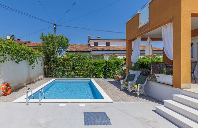 Apartamento de 3 quartos em Umag com piscina privada e terraço - Foto 3
