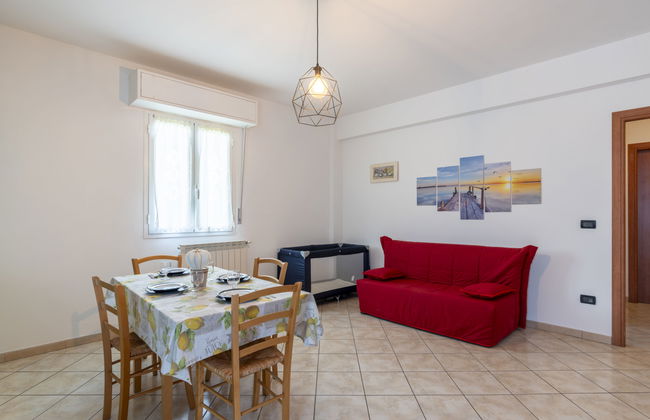 Casa de 5 quartos em Chiusanico com piscina e jardim - Foto 12