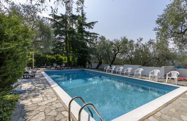 Casa de 5 quartos em Chiusanico com piscina e jardim - Foto 3