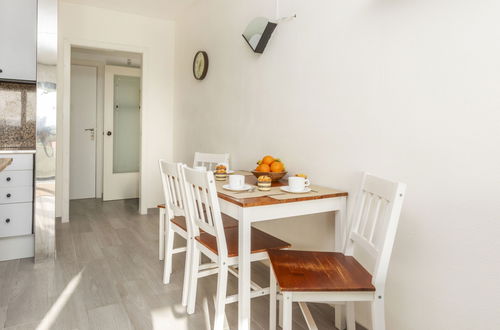 Photo 6 - 2 bedroom Apartment in Salou with swimming pool and garden