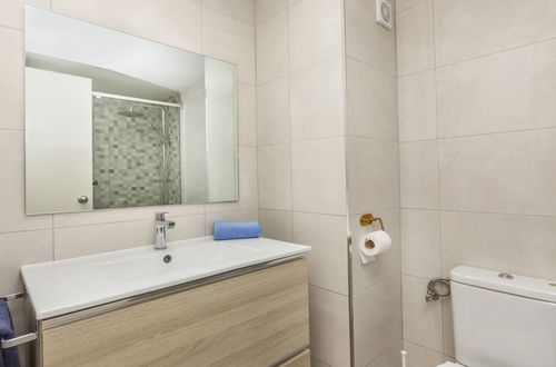 Photo 14 - 2 bedroom Apartment in Salou with swimming pool and garden