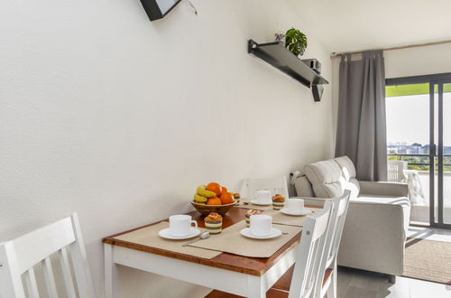 Photo 3 - 2 bedroom Apartment in Salou with swimming pool and garden